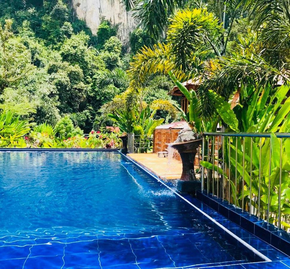 Efm Greenland Ipoh Bagian luar foto